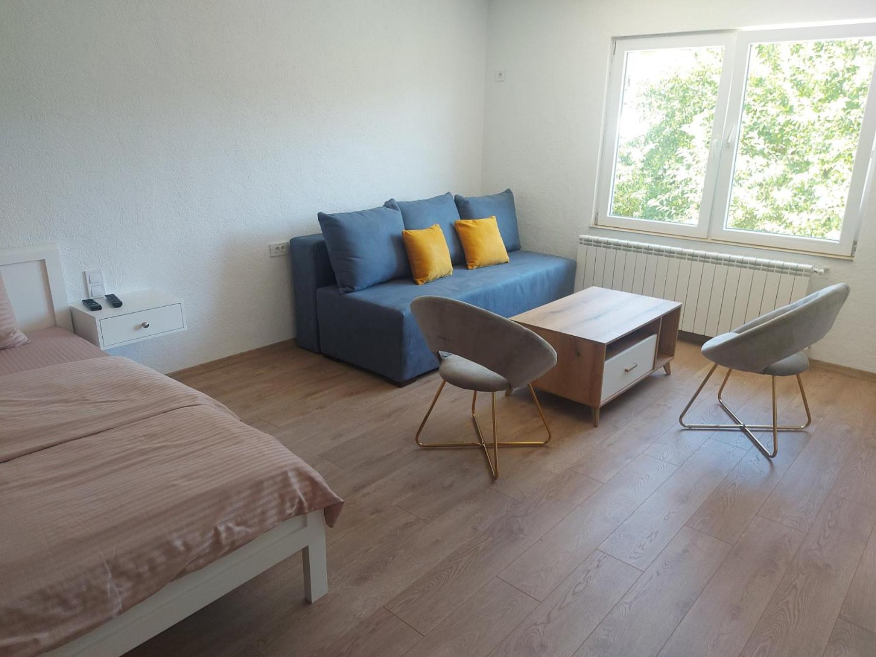 Rooms Lida & Friendly Home بلاف المظهر الخارجي الصورة