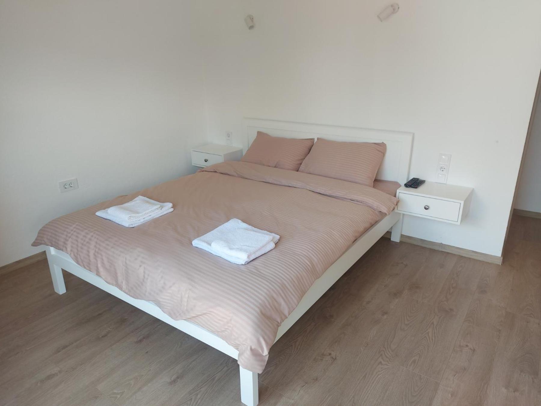 Rooms Lida & Friendly Home بلاف المظهر الخارجي الصورة