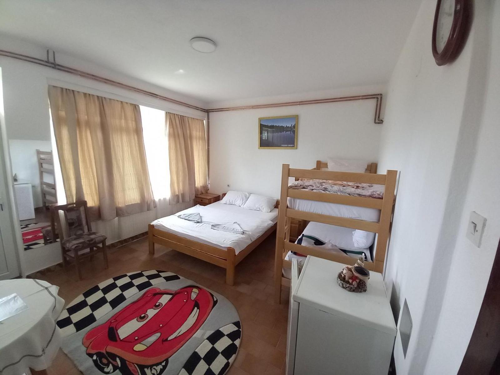 Rooms Lida & Friendly Home بلاف المظهر الخارجي الصورة