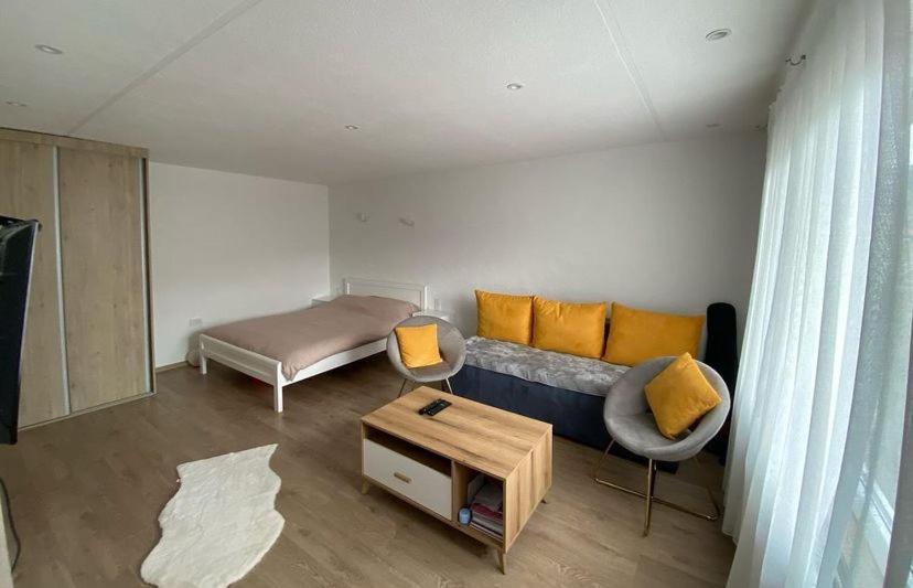 Rooms Lida & Friendly Home بلاف المظهر الخارجي الصورة